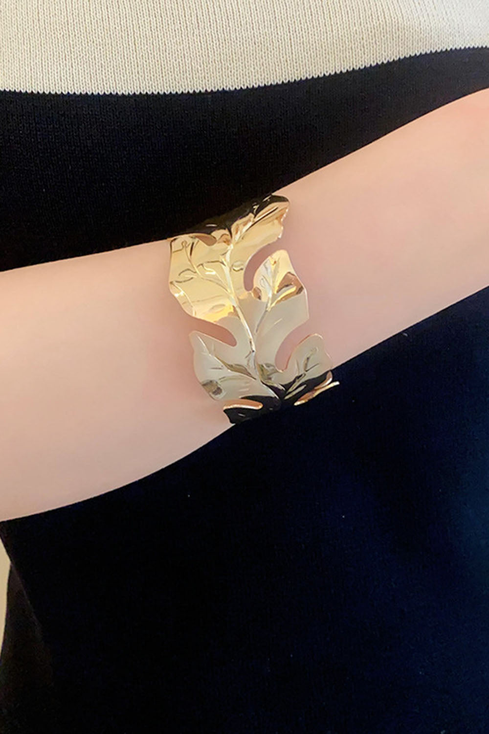 Hollow Out Flower Leaves Alloy Cuff Bracelet Gold