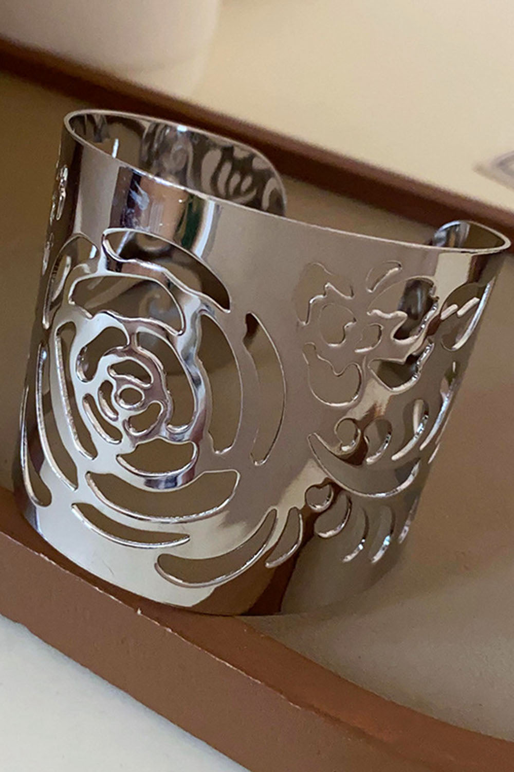 Hollow Out Flower Leaves Alloy Cuff Bracelet Gold